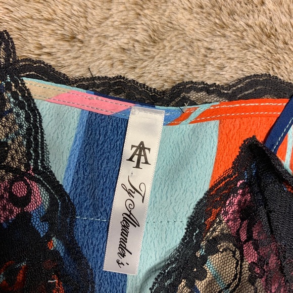 Crop top - Picture 3 of 3